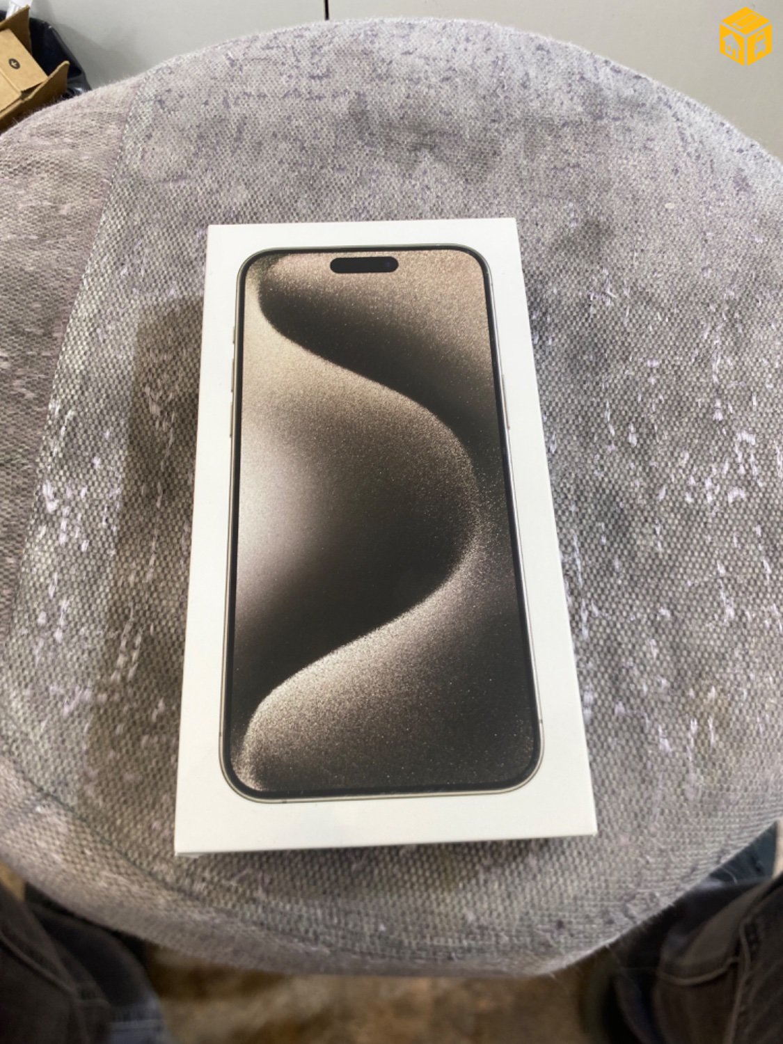 iPhone 15 pmax natural titanium