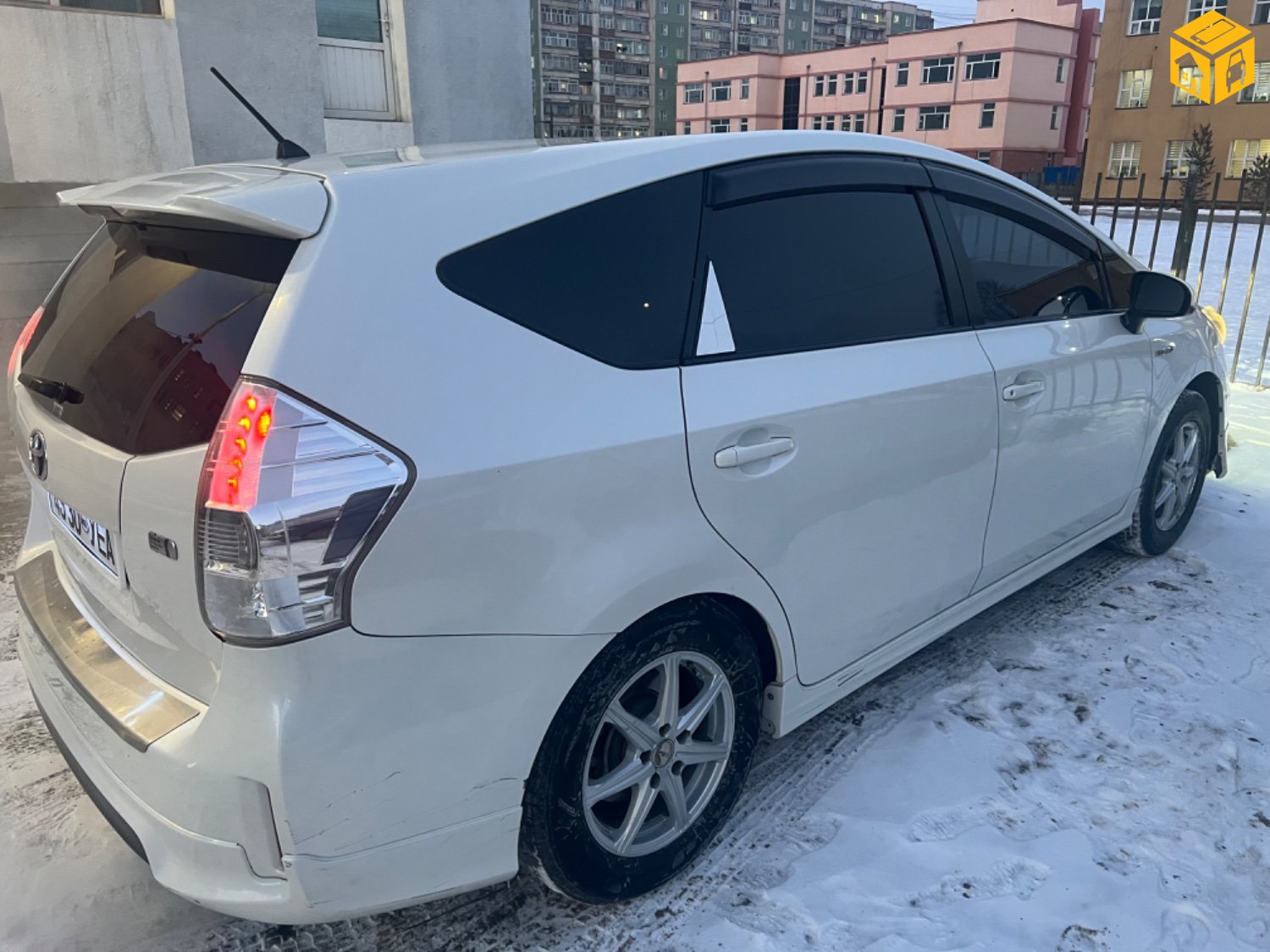 Toyota Prius 40. 41