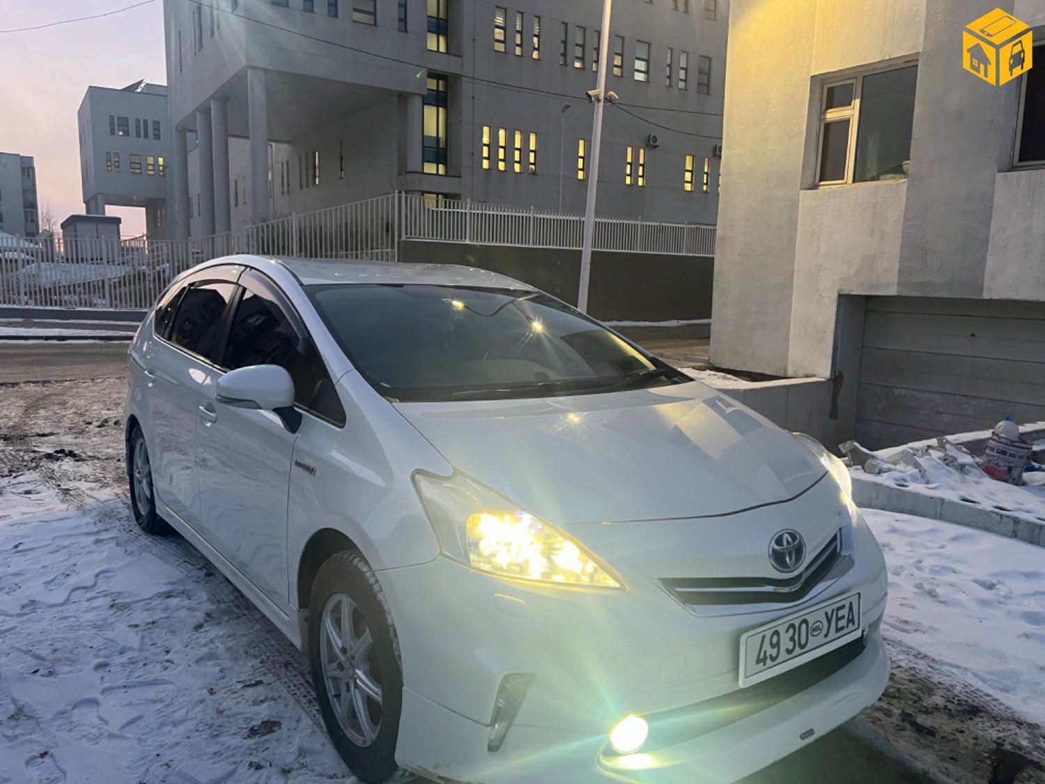 Toyota Prius 40. 41