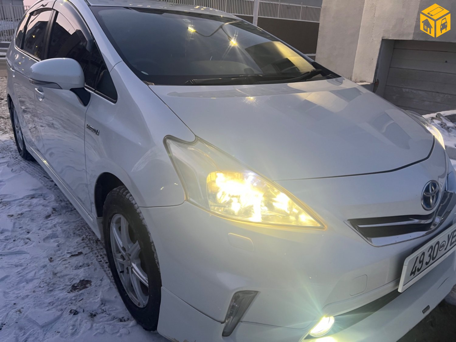 Toyota Prius 40. 41