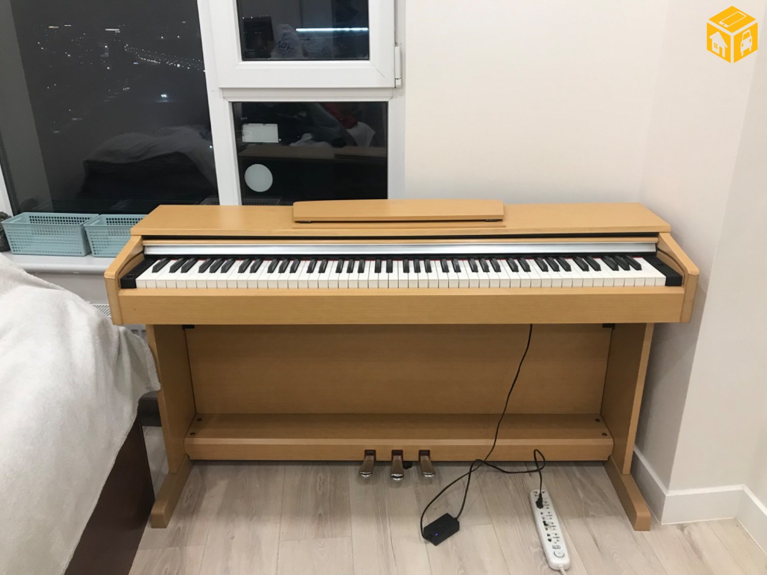 Piano Yamaha arius