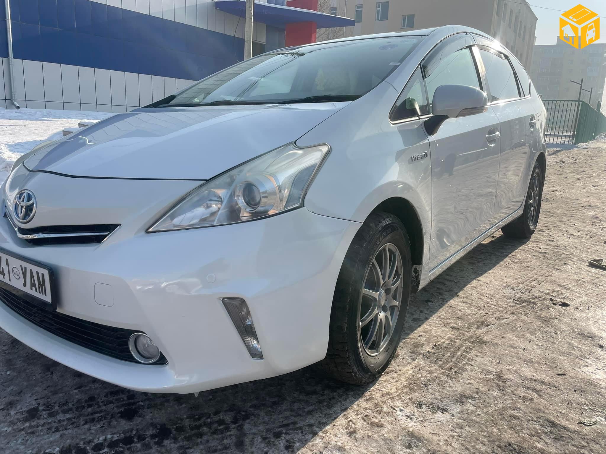 Toyota Prius 40. 41