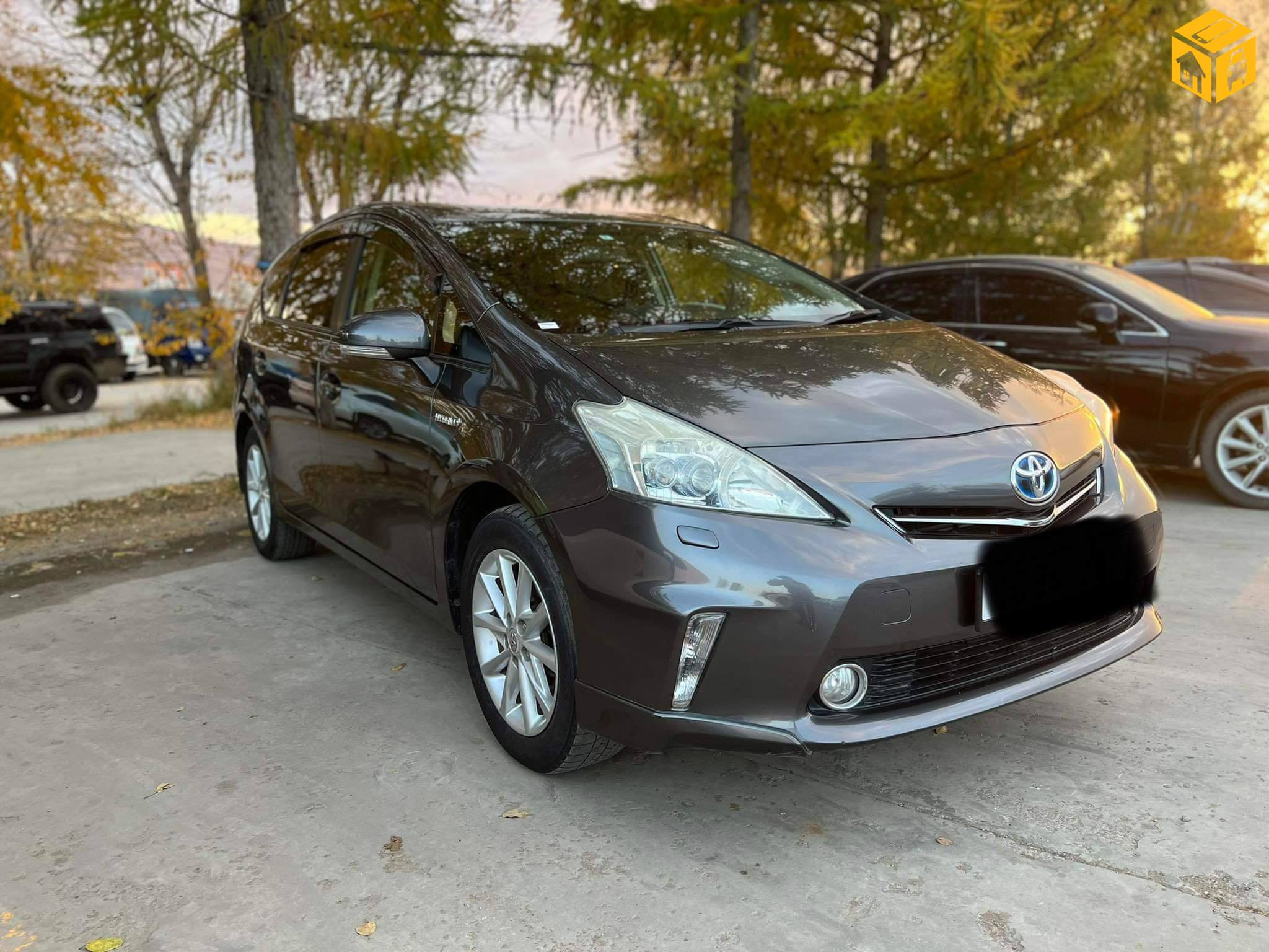 Toyota Prius 40. 41