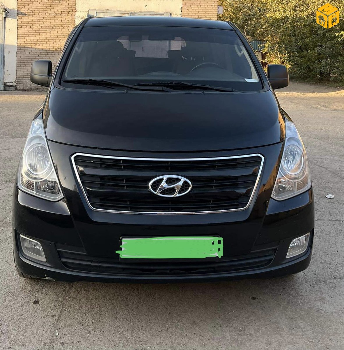 Hyundai Starex