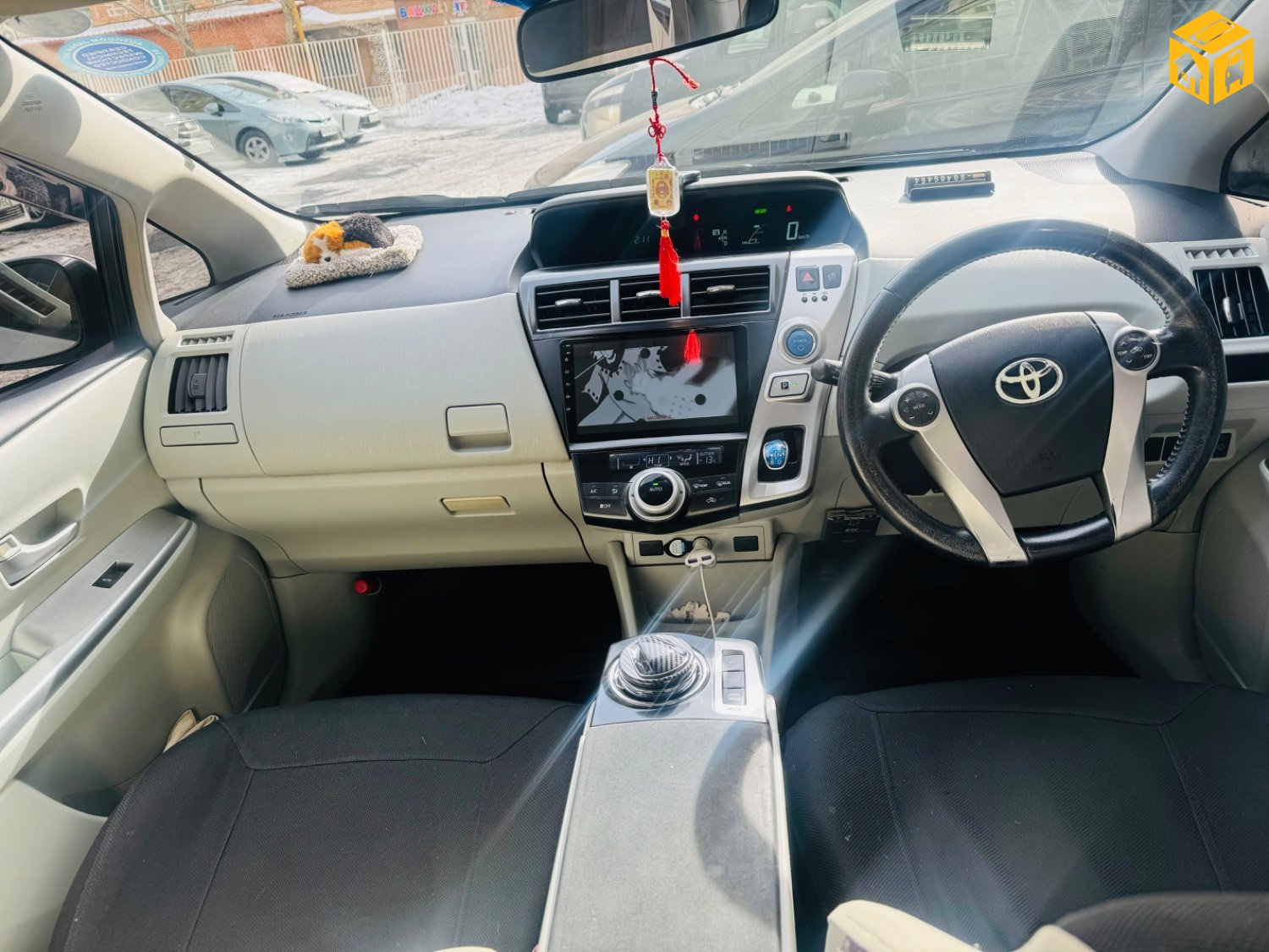 Toyota Prius 40. 41