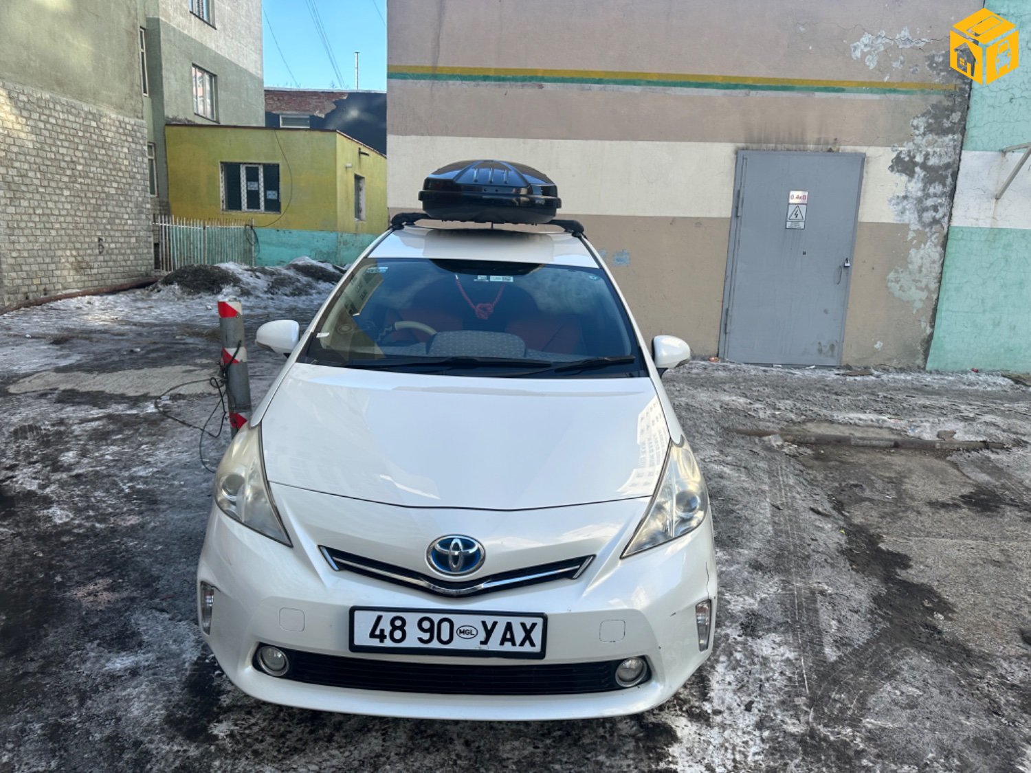 Toyota Prius 40. 41