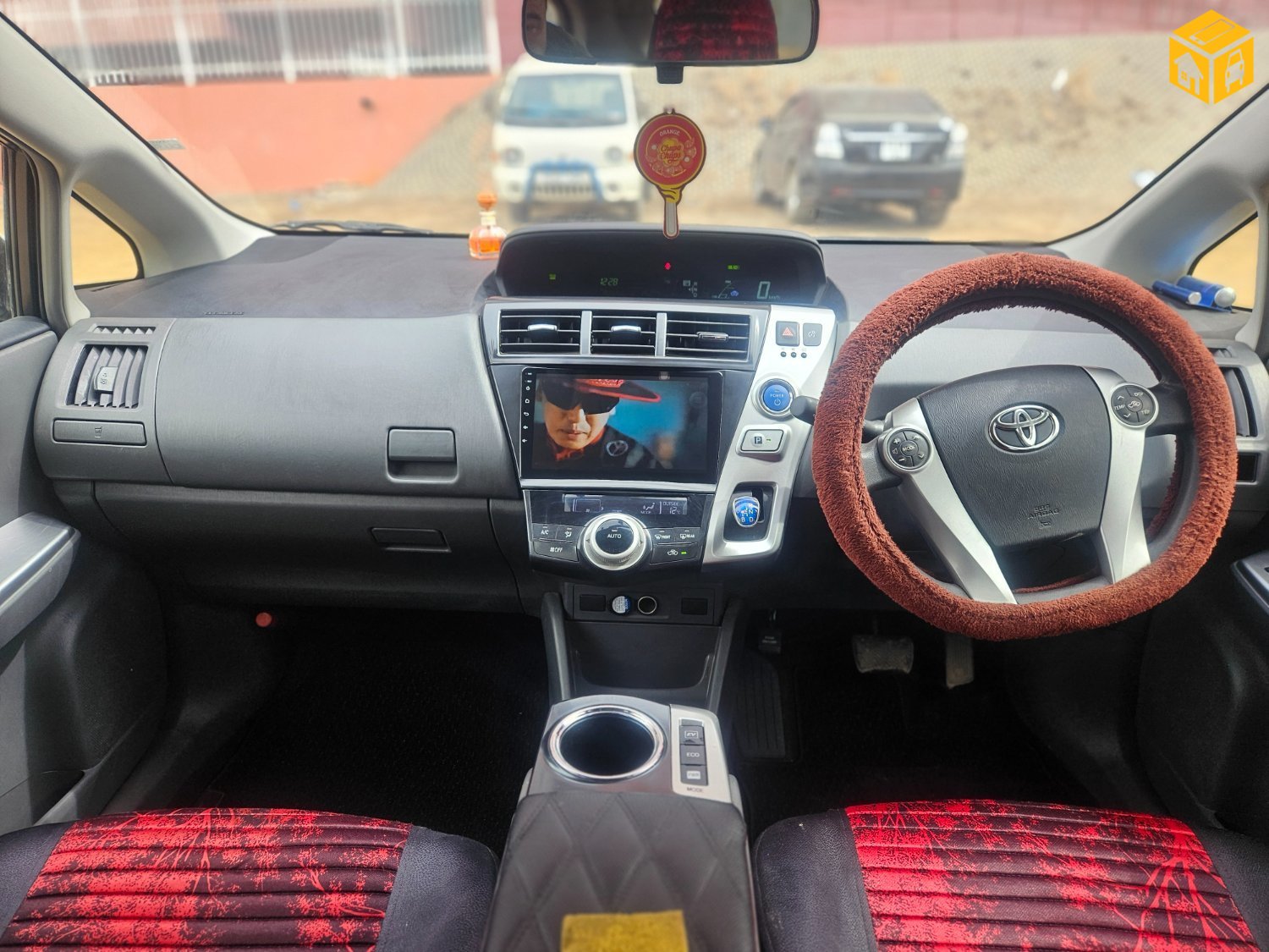 Toyota Prius 40. 41