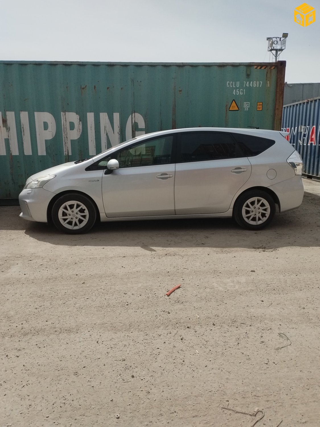 Toyota Prius 40. 41