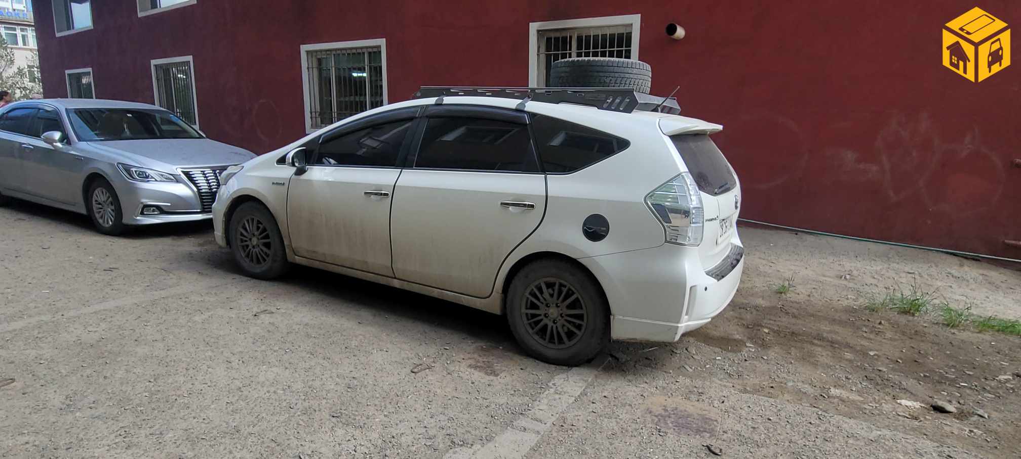 Toyota Prius 40. 41