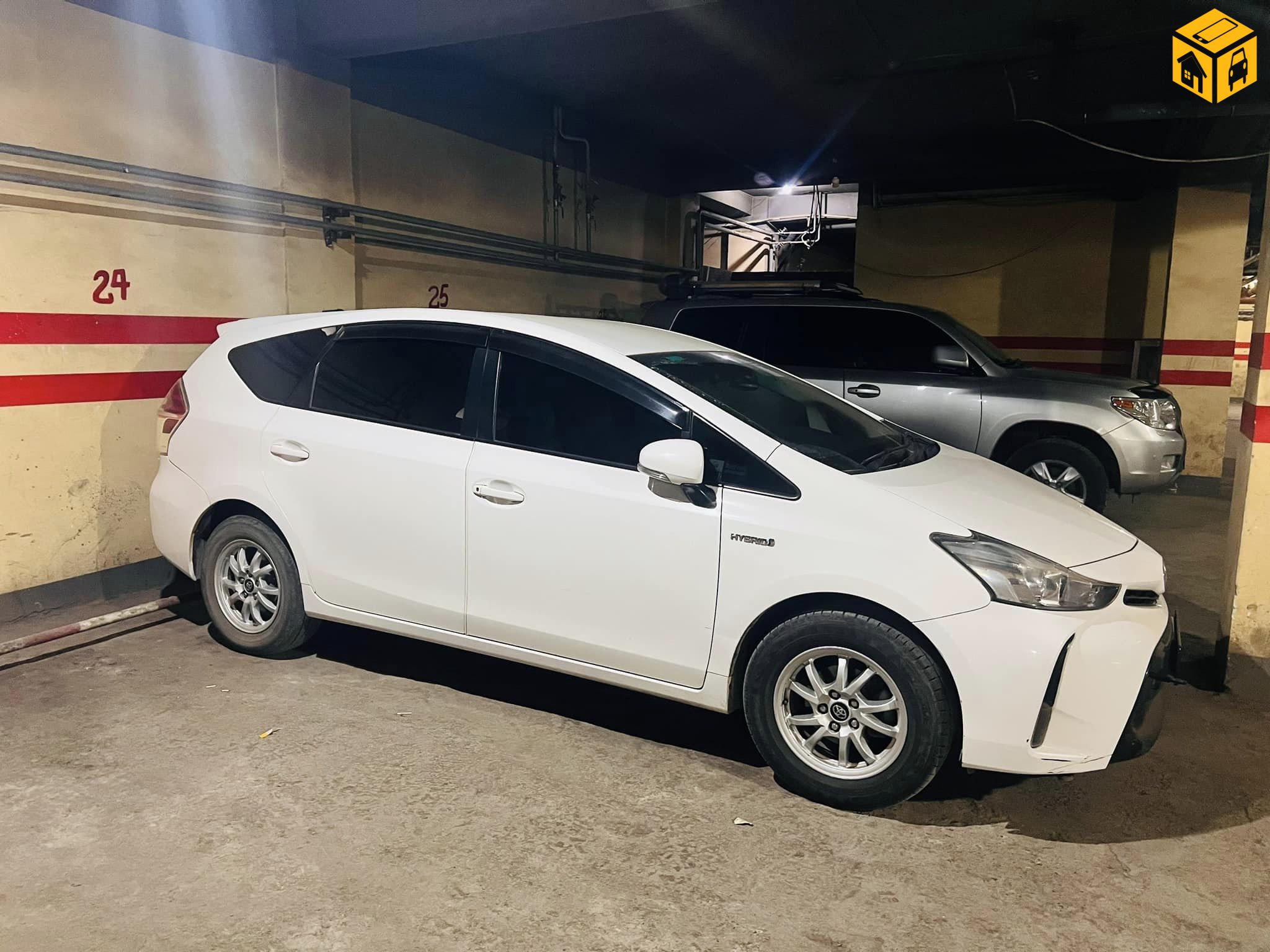 Toyota Prius 40. 41