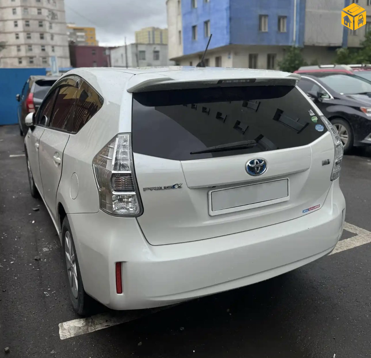 Toyota Prius 40. 41