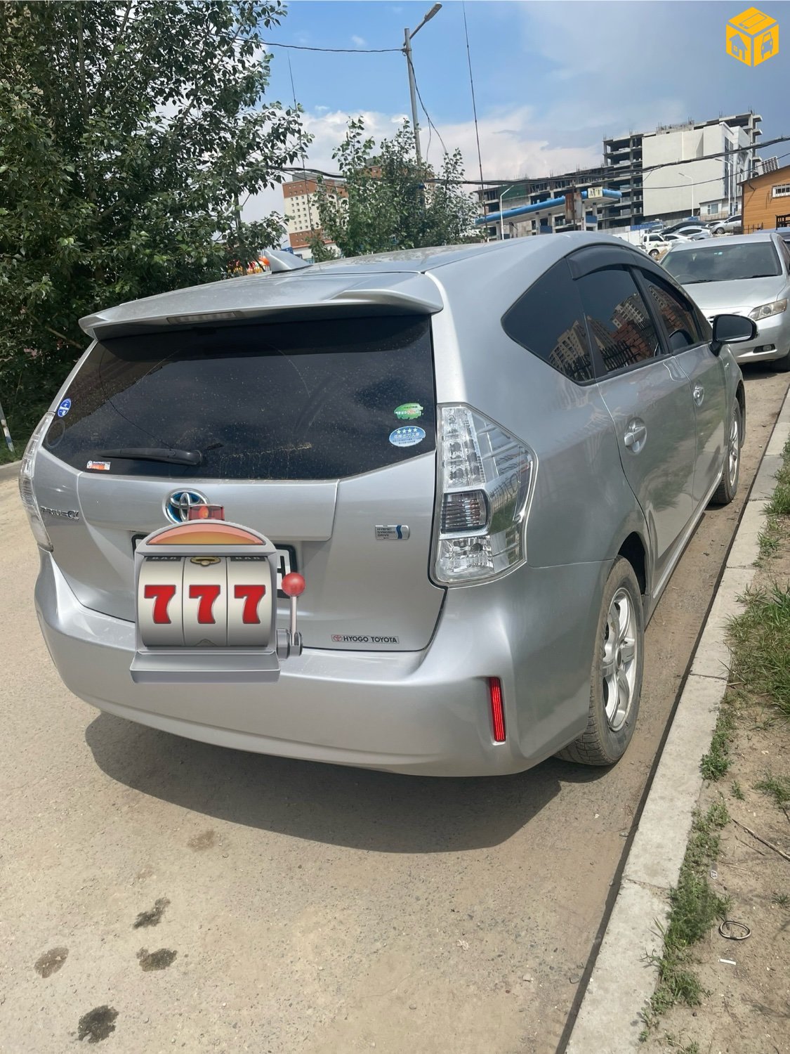 Toyota Prius 40. 41