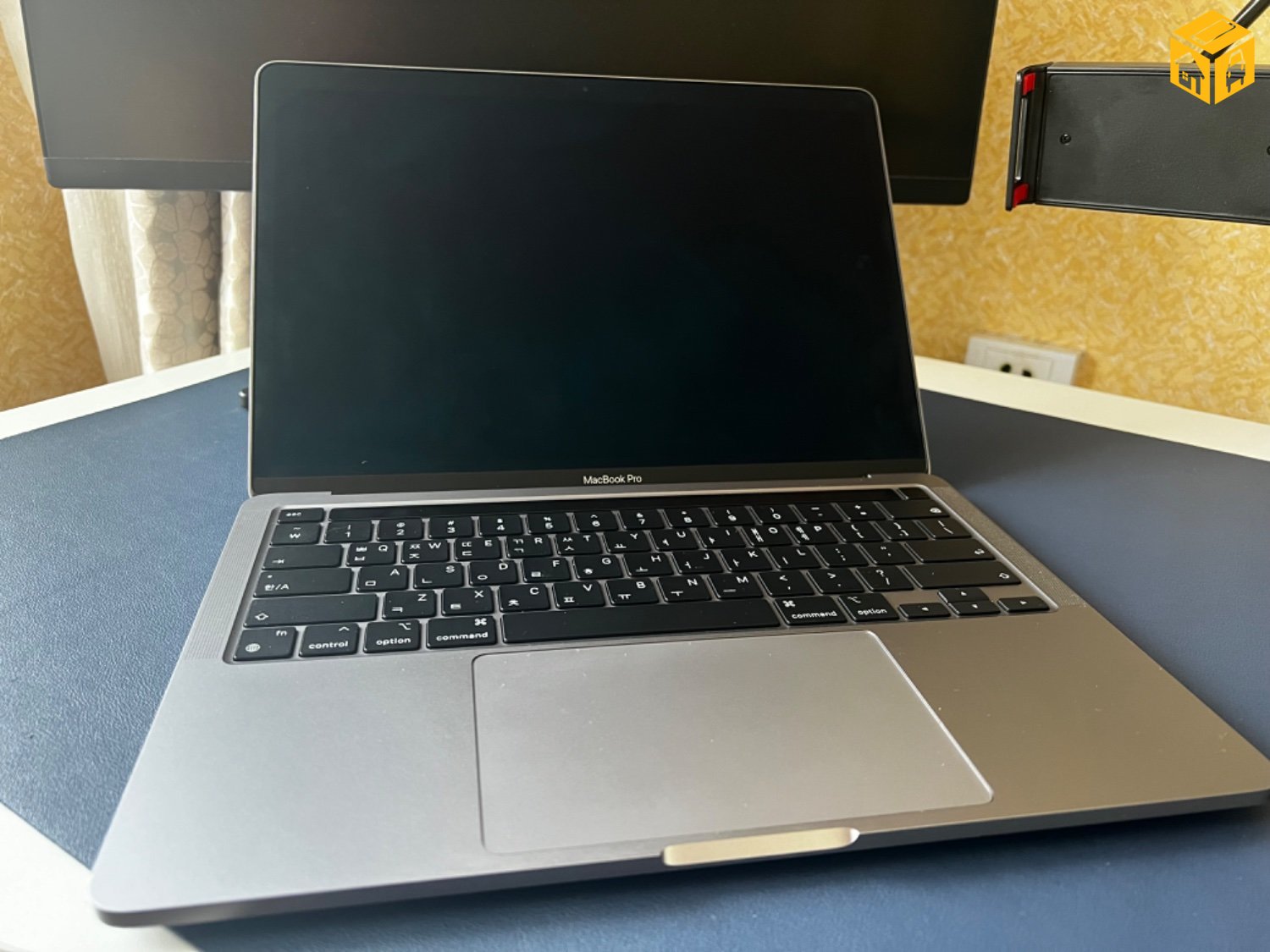 2020 MacBook pro M1 яаралтай зарна