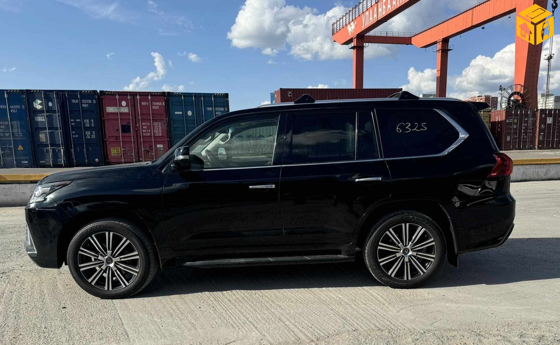 Lexus LX