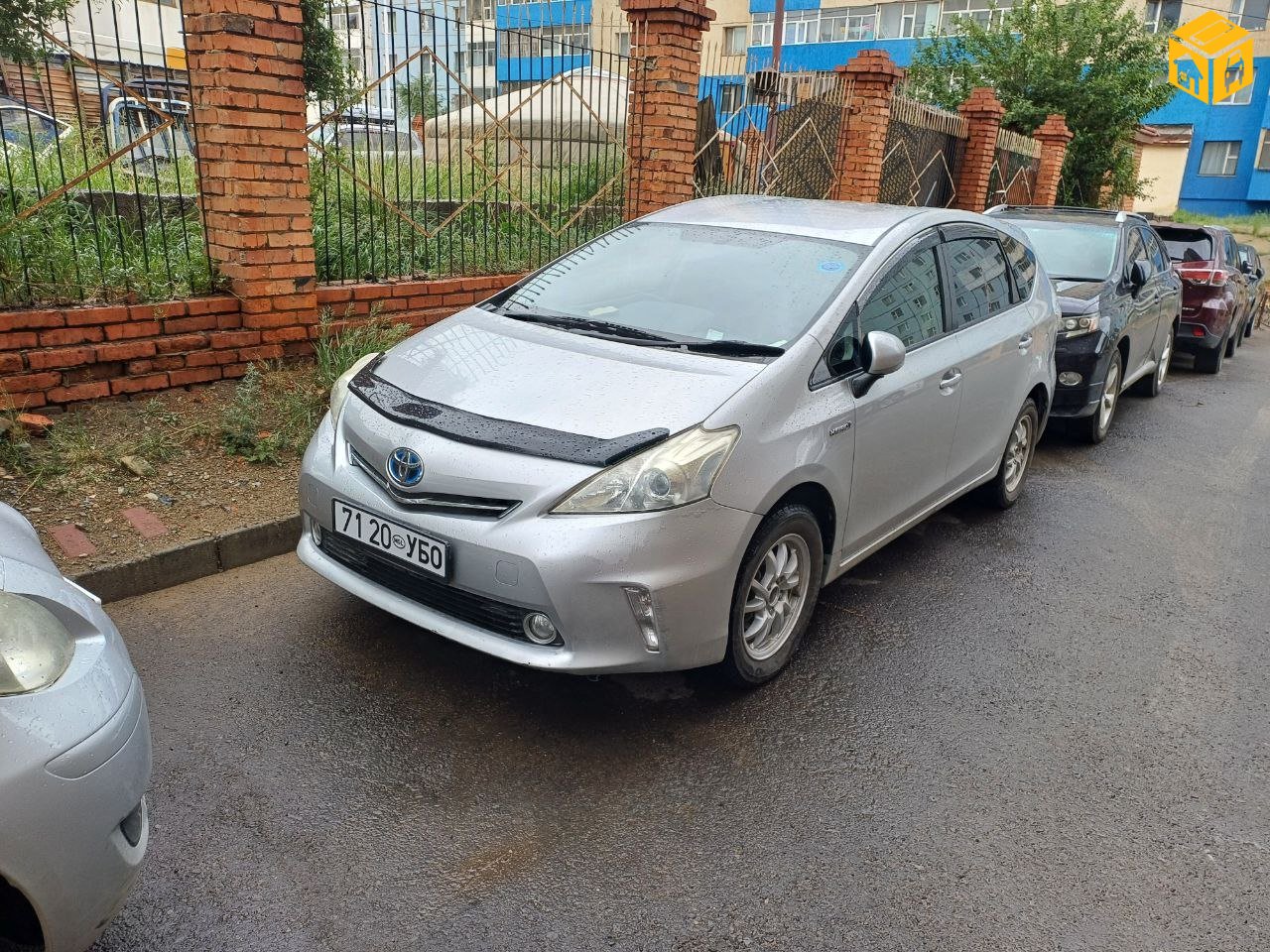 Toyota Prius 40. 41